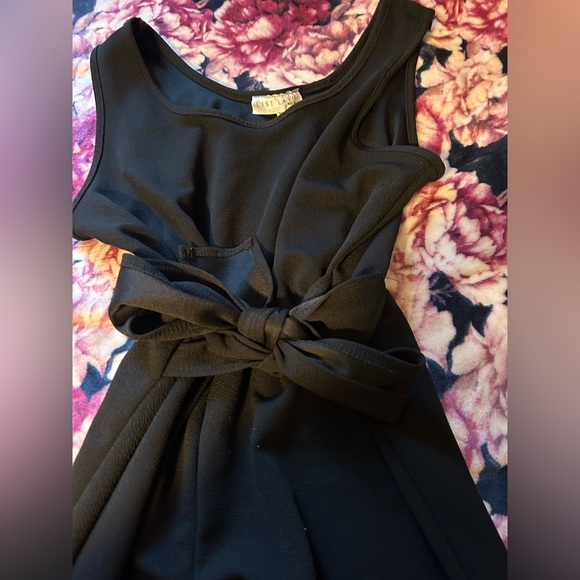 Black jumpsuit with a bow🖤 - Picture 2 of 4